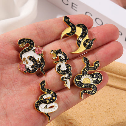 Cartoon Cute Snake-shaped Surround Alloy Brooch Men And Women Couples Dripping Oil Badge Accessories
