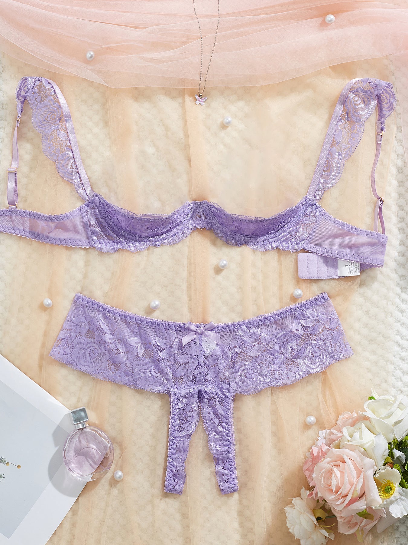 Cute Girl-Style Lace Bra And Underwear Set